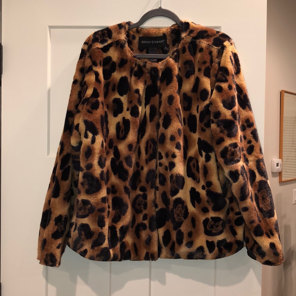 Leopard print faux fur coat